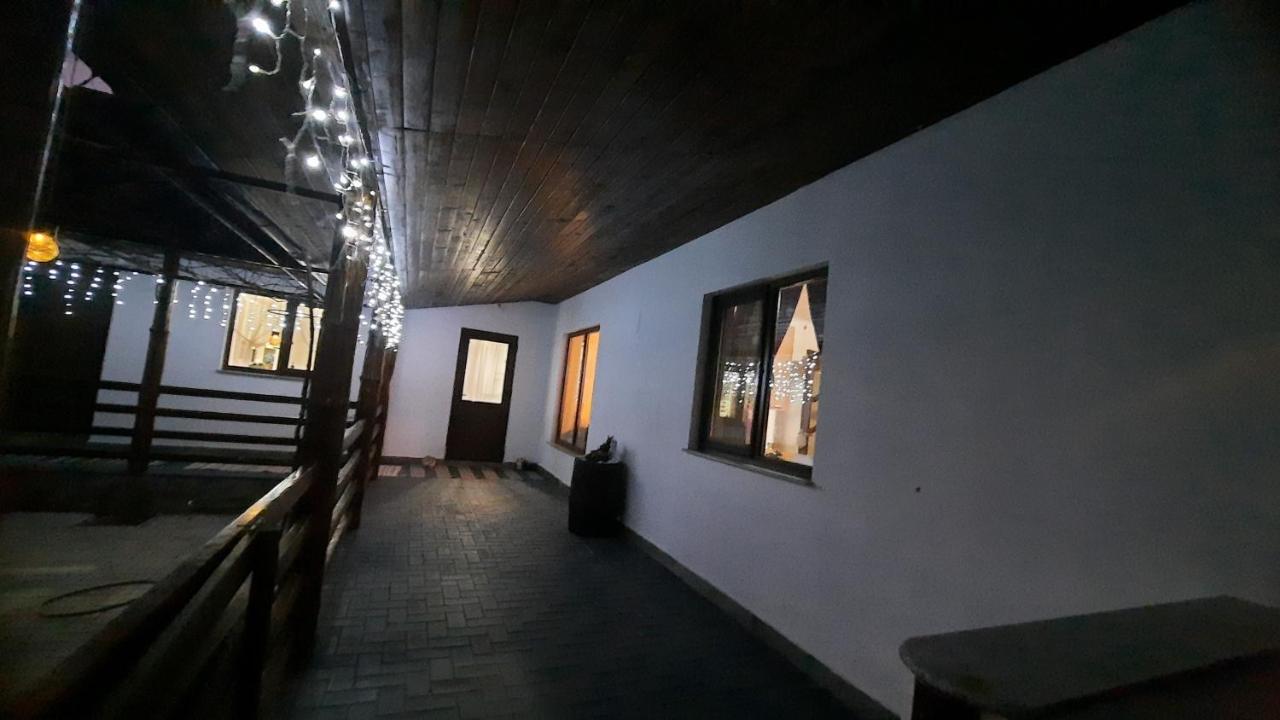 Casuta Din Deal Târgu Neamț Exterior photo