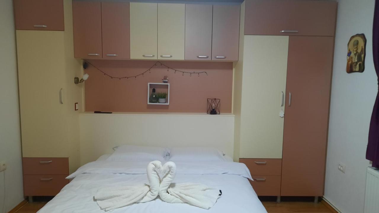 Casuta Din Deal Târgu Neamț Exterior photo