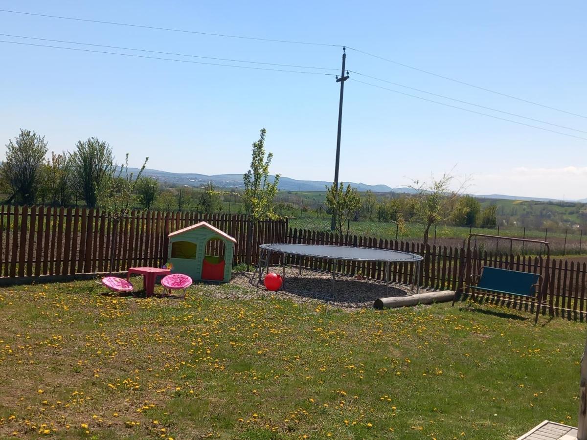 Casuta Din Deal Târgu Neamț Exterior photo