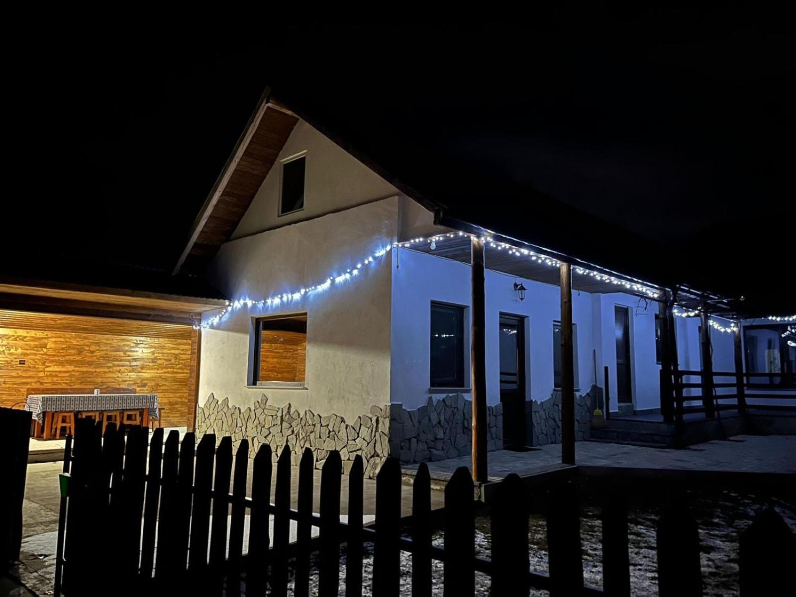 Casuta Din Deal Târgu Neamț Exterior photo
