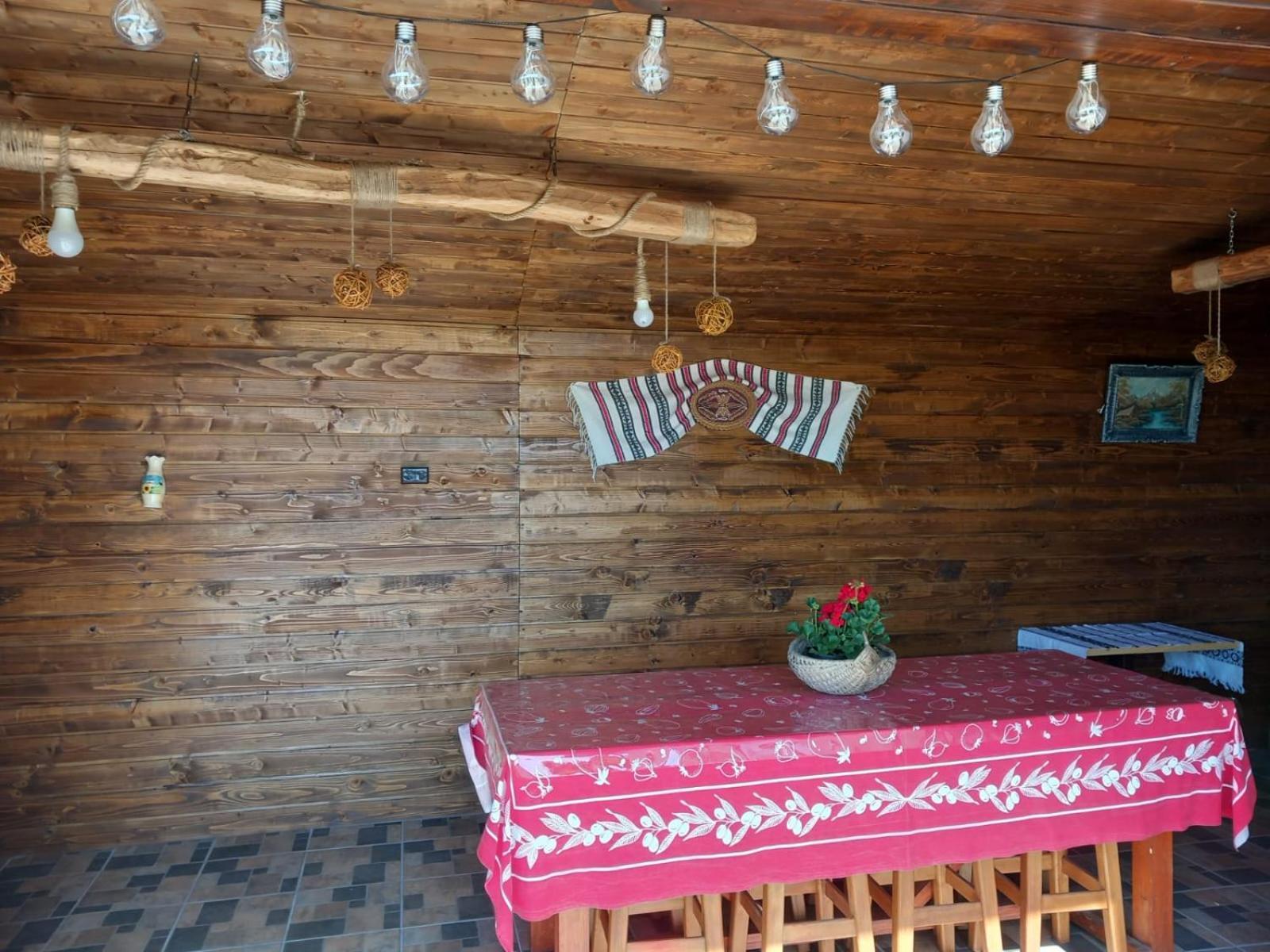 Casuta Din Deal Târgu Neamț Exterior photo